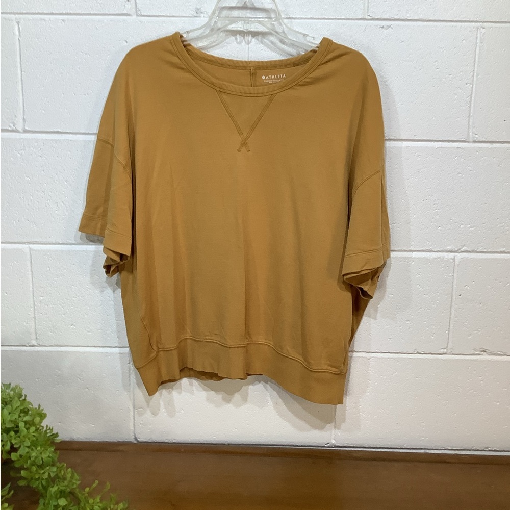 ATHLETA SHORT SLEEVE SWEATSHIRT